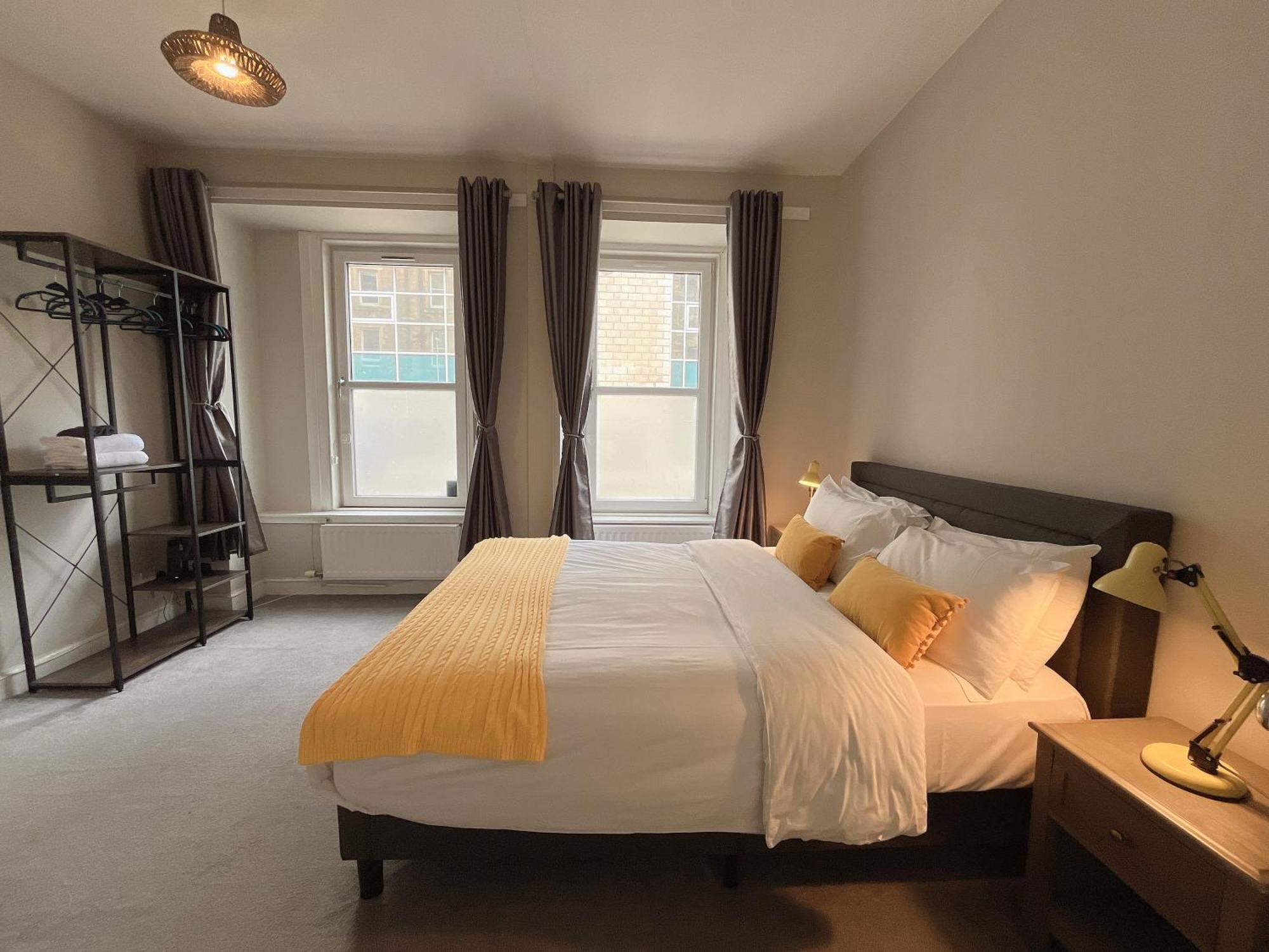 Two Bed Apartment EDI Eksteriør bilde